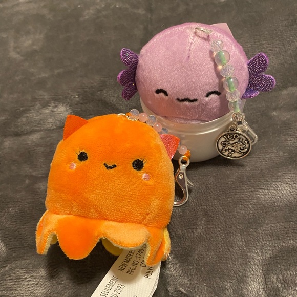 MYSTERY MICRO SQUISHMALLOW KEYCHAINS - Picture 3 of 10